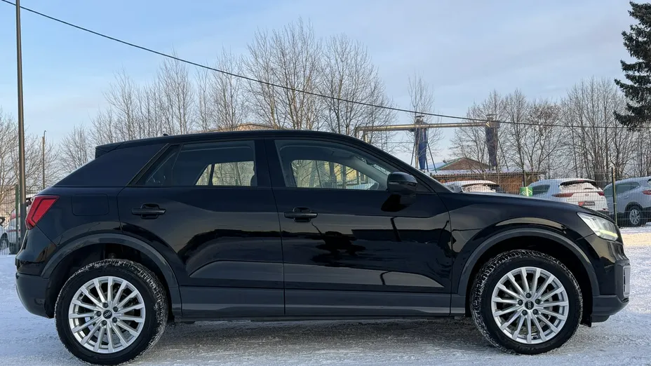 AUDI Q2 -