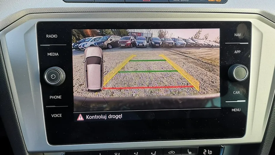 VOLKSWAGEN Passat -