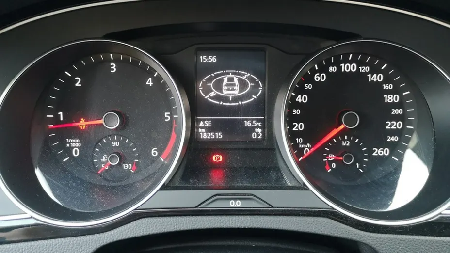 VOLKSWAGEN Passat -