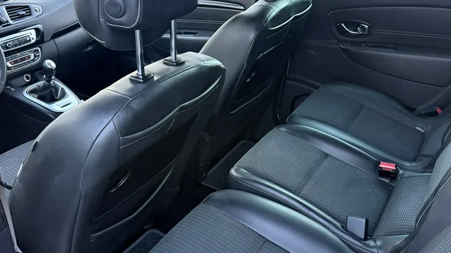 RENAULT Scenic -