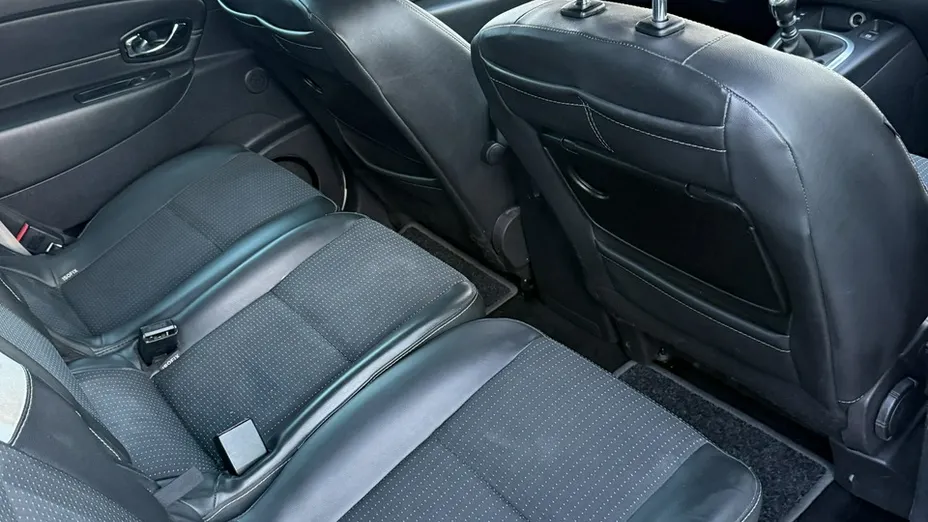 RENAULT Scenic -