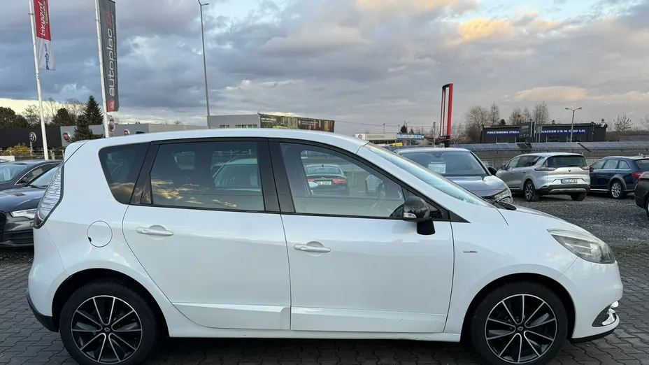 RENAULT Scenic -