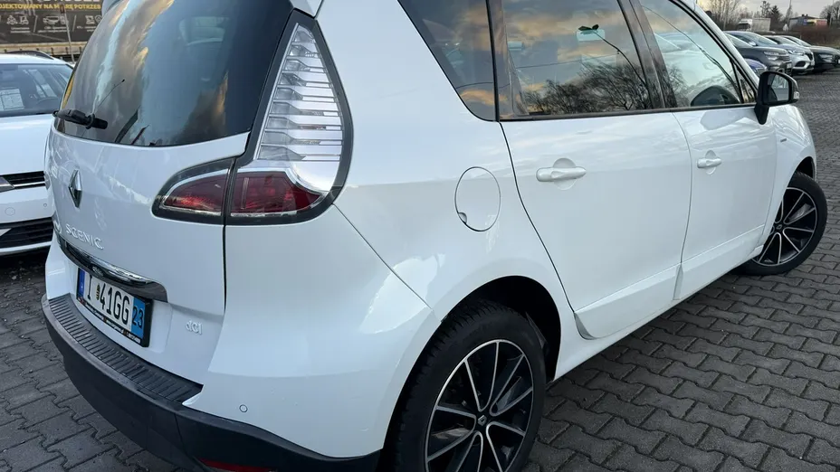 RENAULT Scenic -