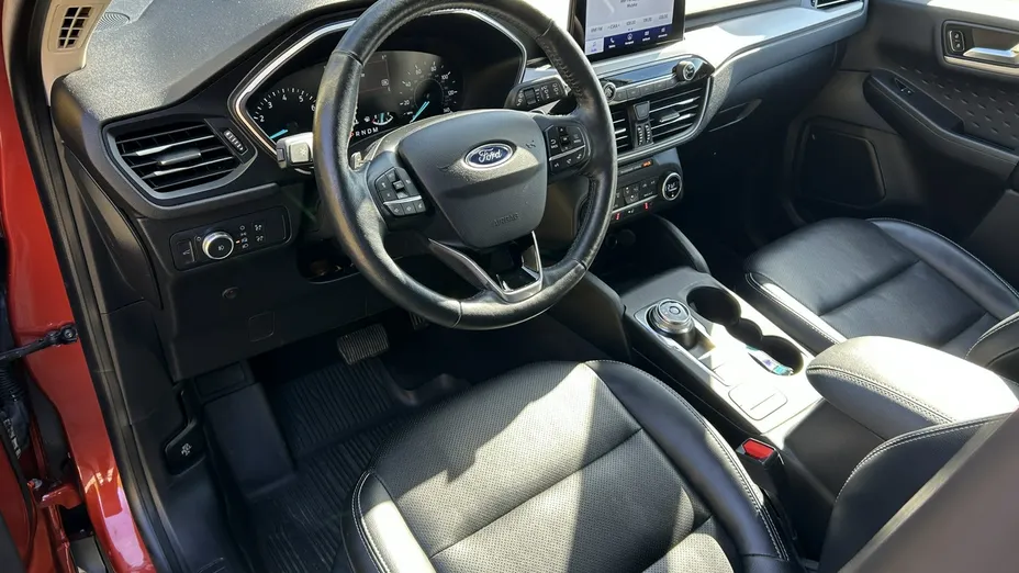 FORD Escape -