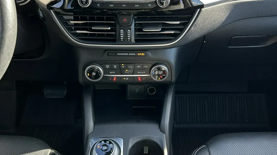 FORD Escape -