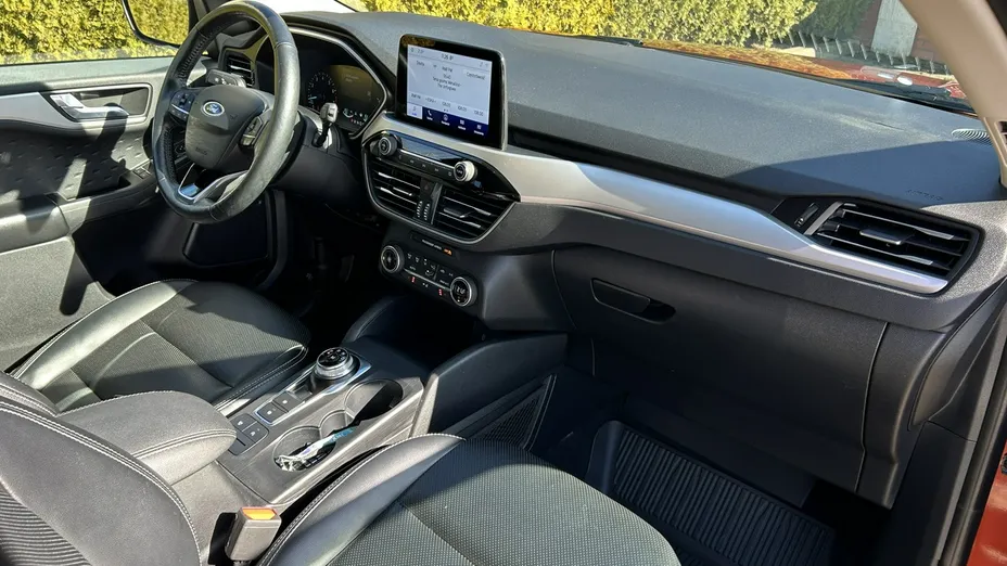 FORD Escape -