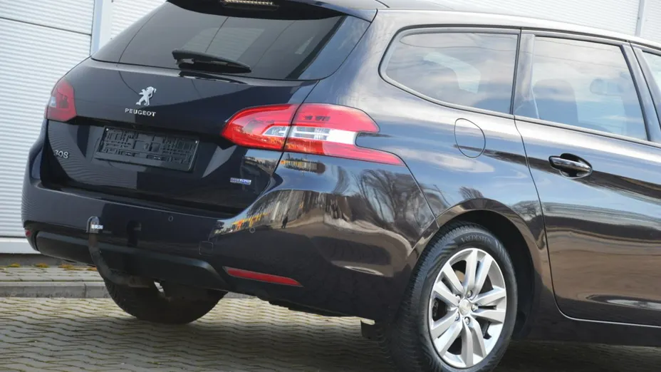 PEUGEOT 308 -