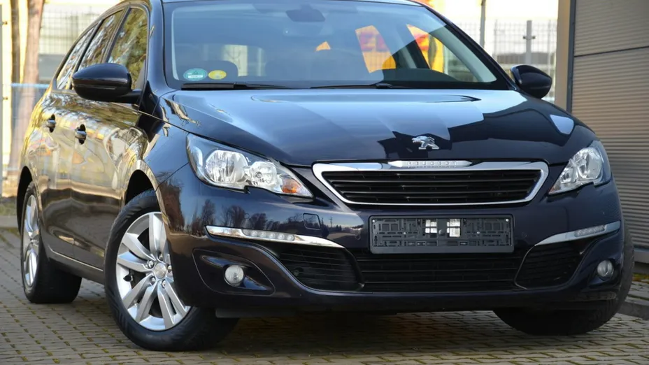 PEUGEOT 308 -
