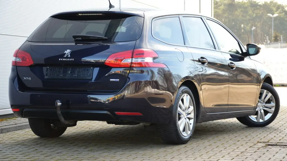PEUGEOT 308 -