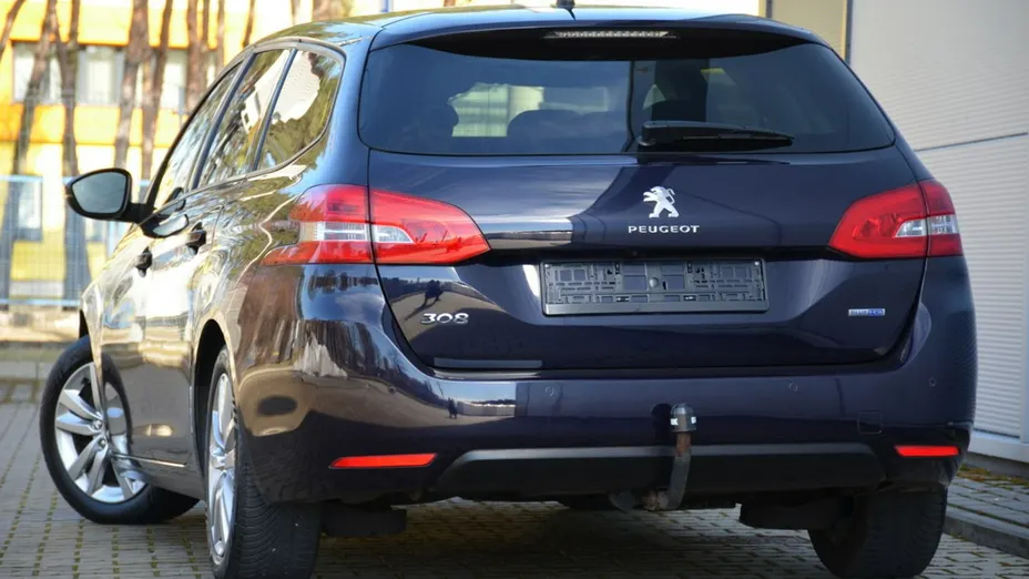 PEUGEOT 308 -