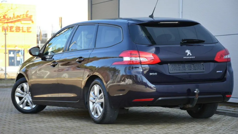 PEUGEOT 308 -