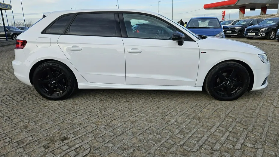 AUDI A3 -
