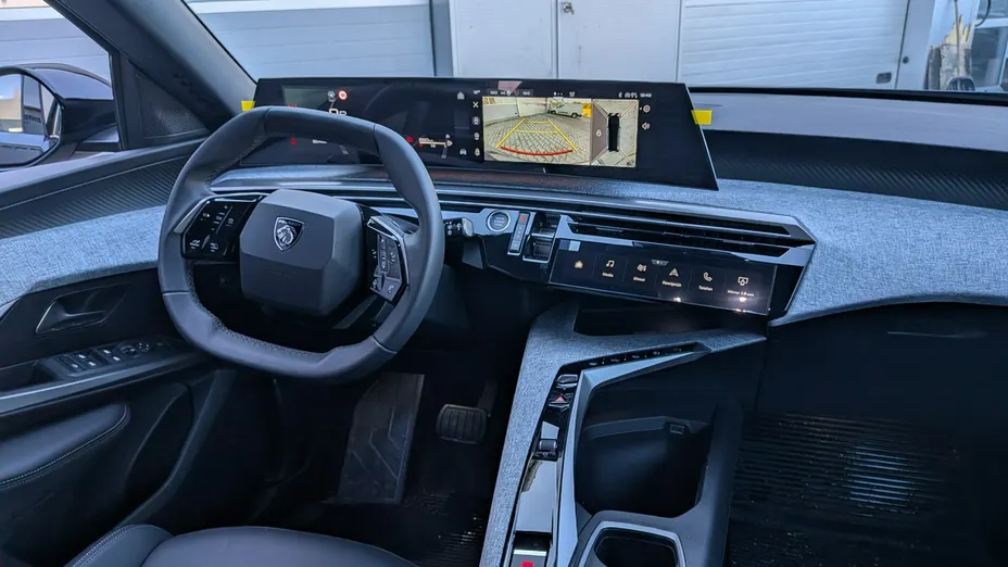 PEUGEOT 5008 -
