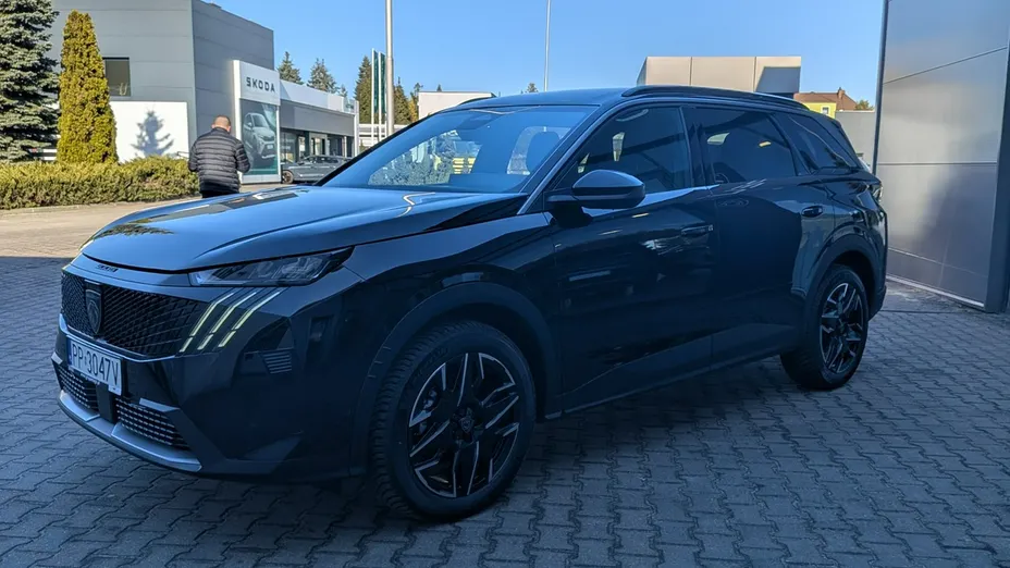 PEUGEOT 5008 -