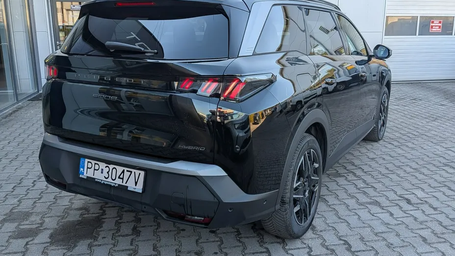 PEUGEOT 5008 -