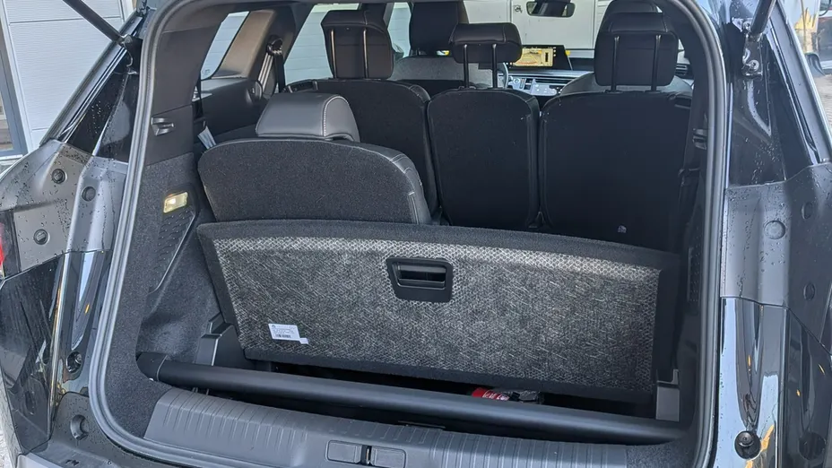 PEUGEOT 5008 -