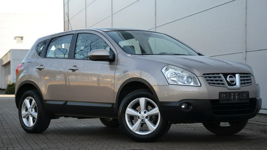 NISSAN Qashqai -