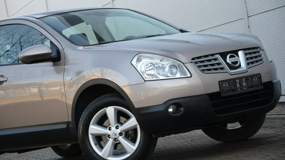 NISSAN Qashqai -