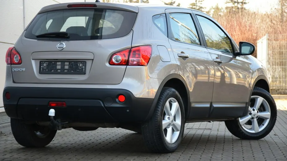 NISSAN Qashqai -