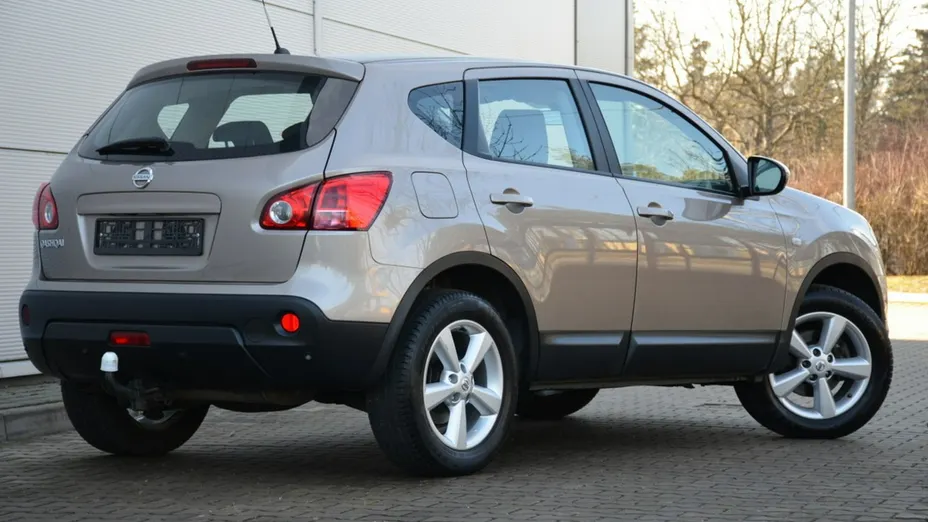 NISSAN Qashqai -