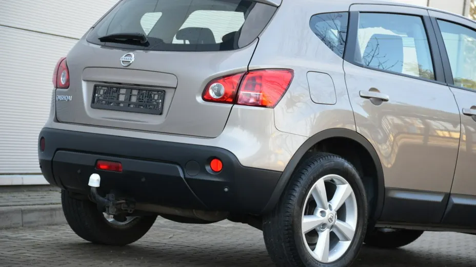 NISSAN Qashqai -