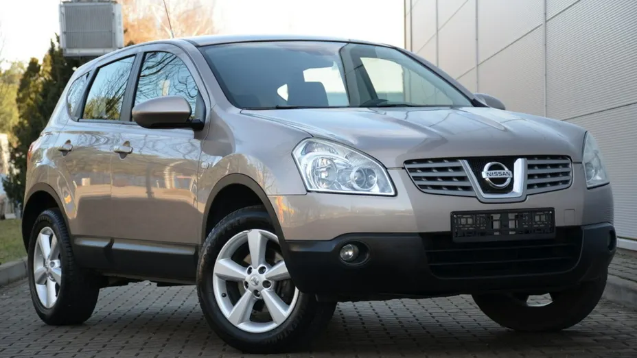 NISSAN Qashqai -