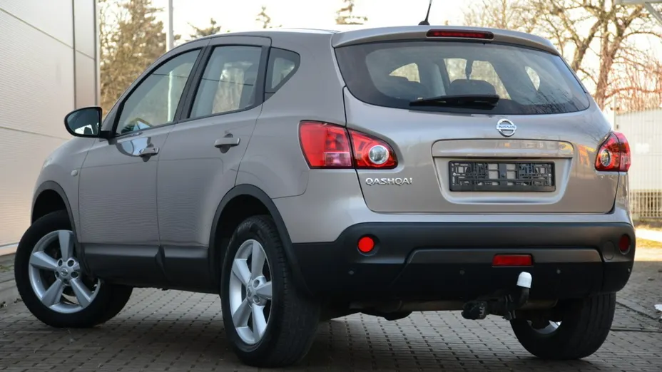 NISSAN Qashqai -