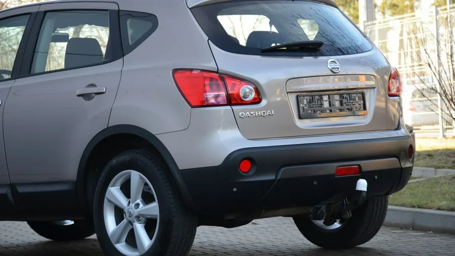 NISSAN Qashqai -