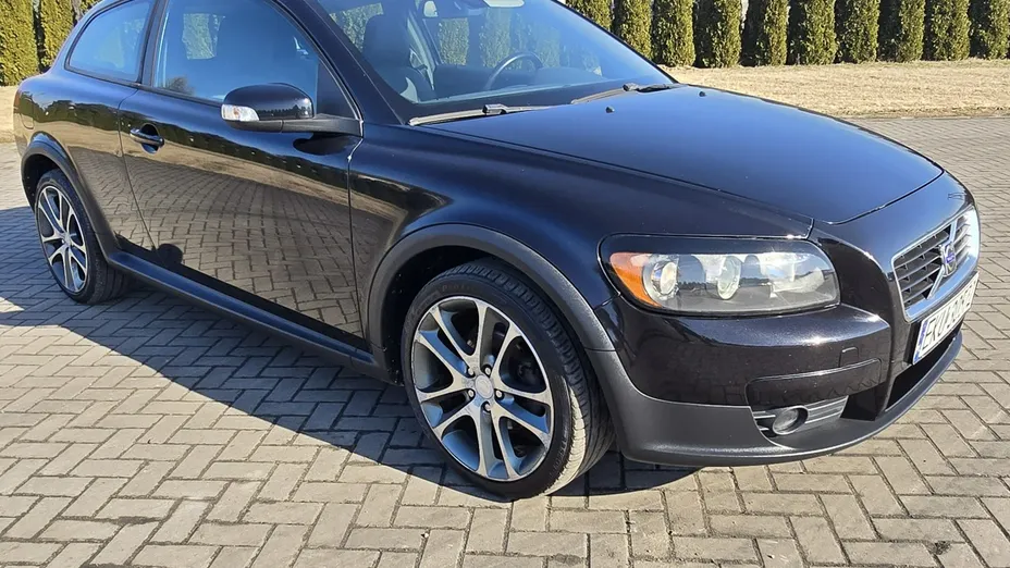 VOLVO C30 -