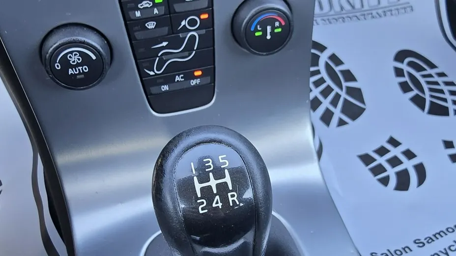 VOLVO C30 -