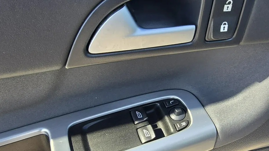 VOLVO C30 -