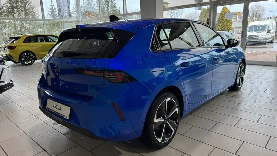 OPEL Astra -