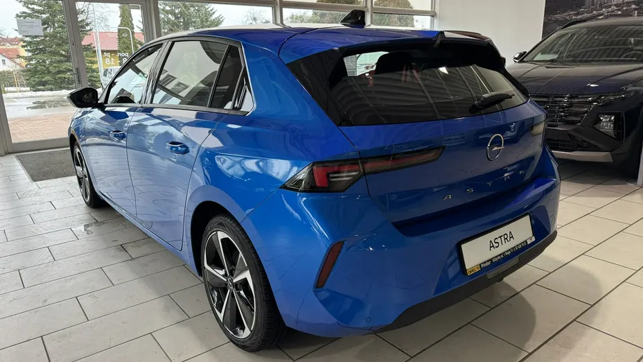 OPEL Astra -