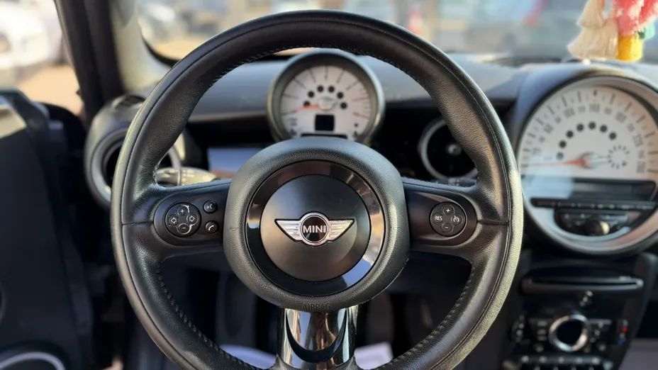 MINI Cooper -