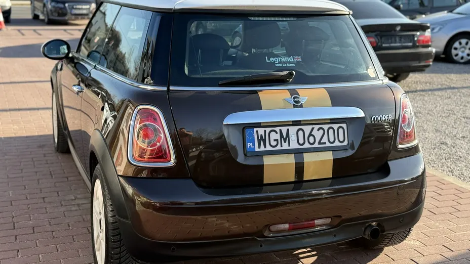 MINI Cooper -