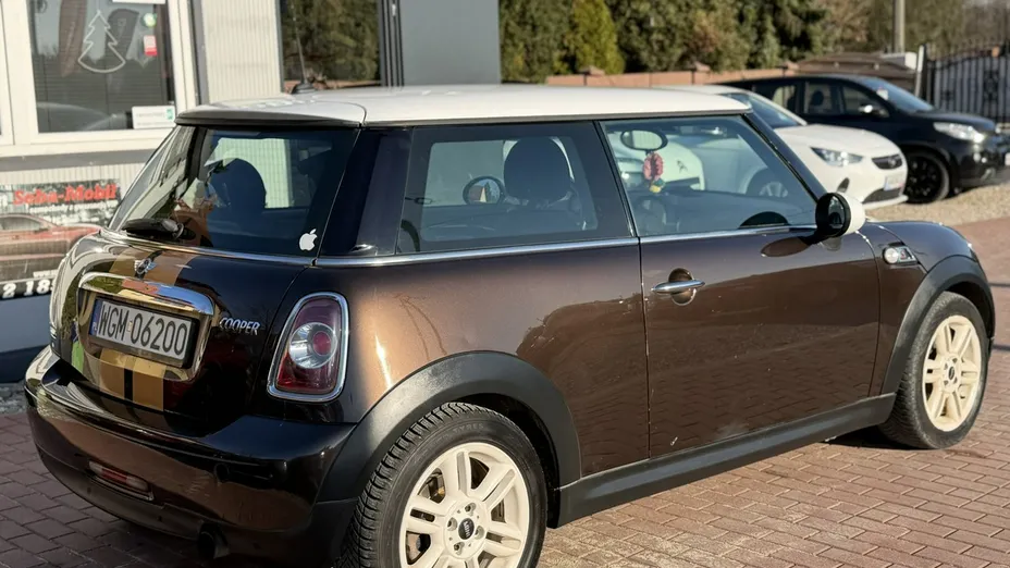 MINI Cooper -