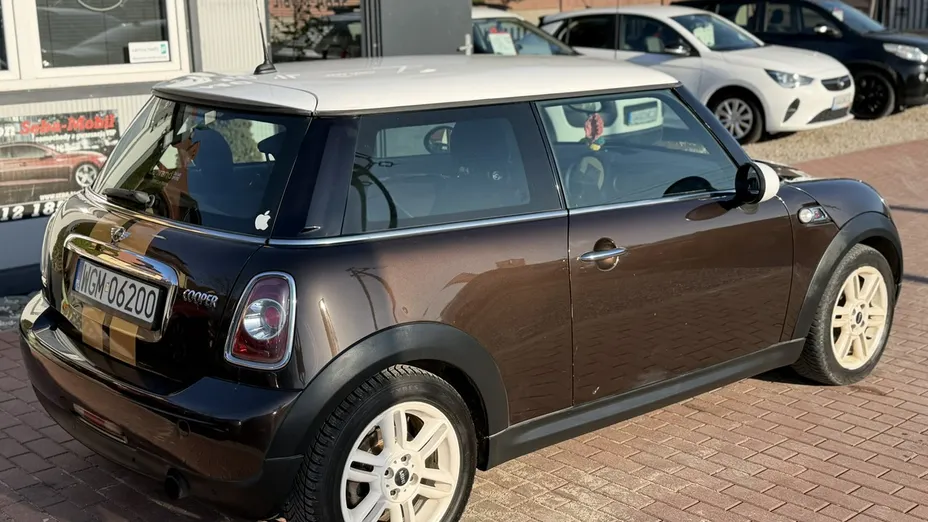 MINI Cooper -