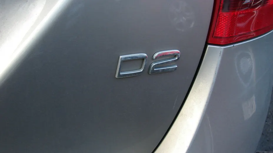 VOLVO V60 -