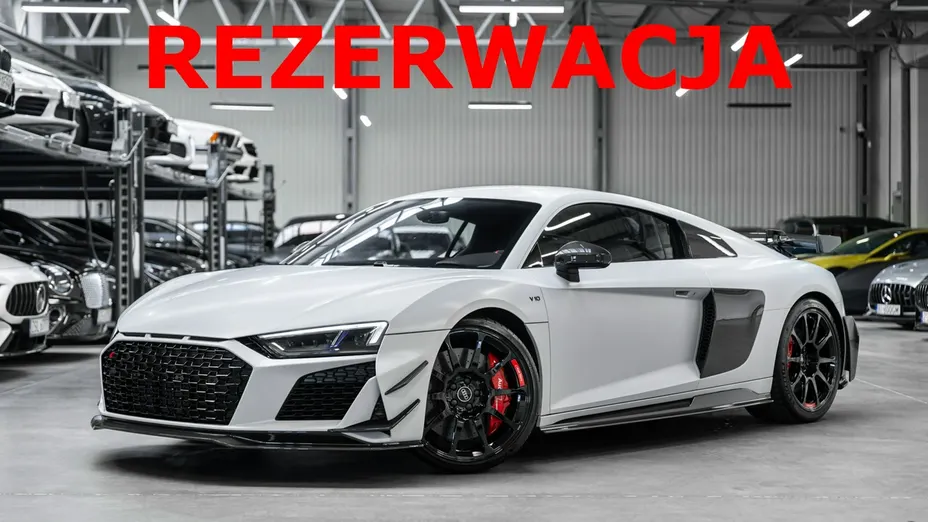 AUDI R8 -