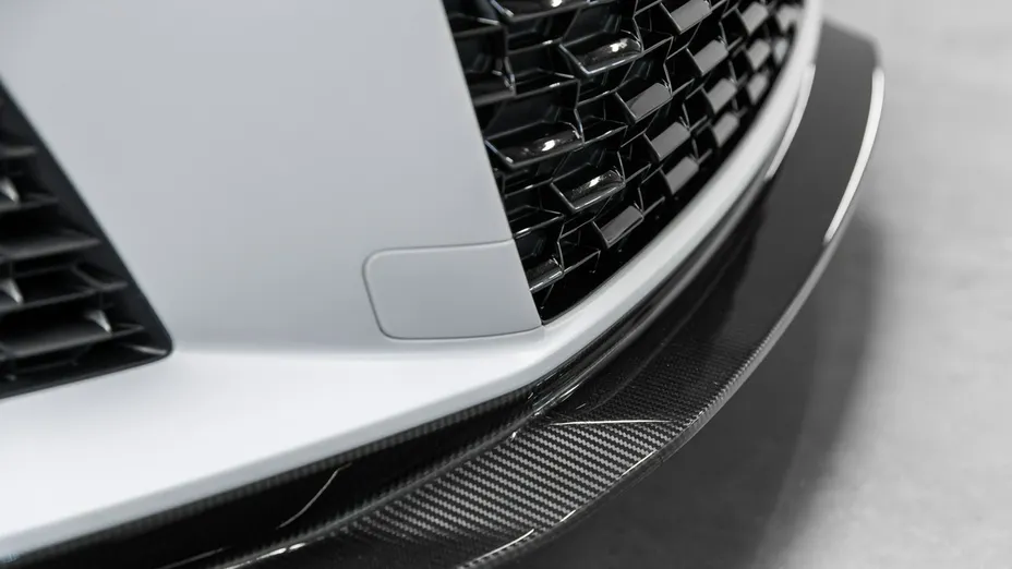 AUDI R8 -