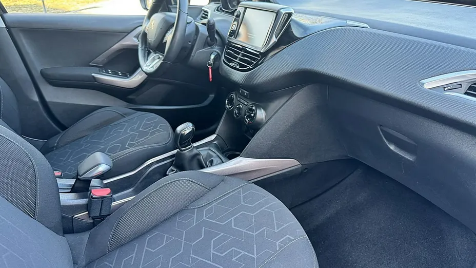 PEUGEOT 2008 -