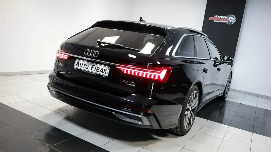 AUDI A6 -