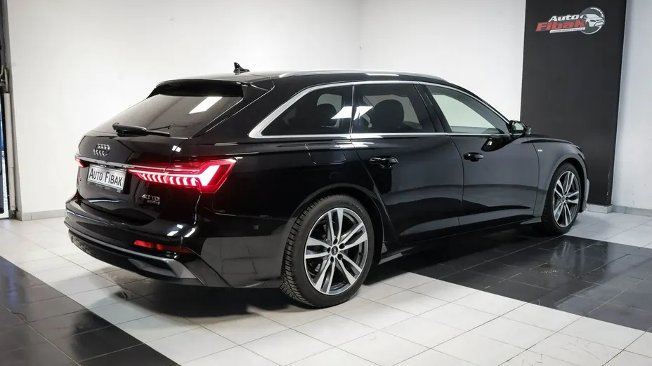 AUDI A6 -