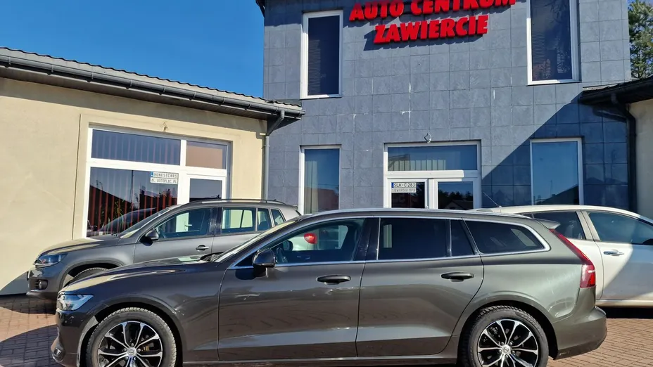 VOLVO V60 -