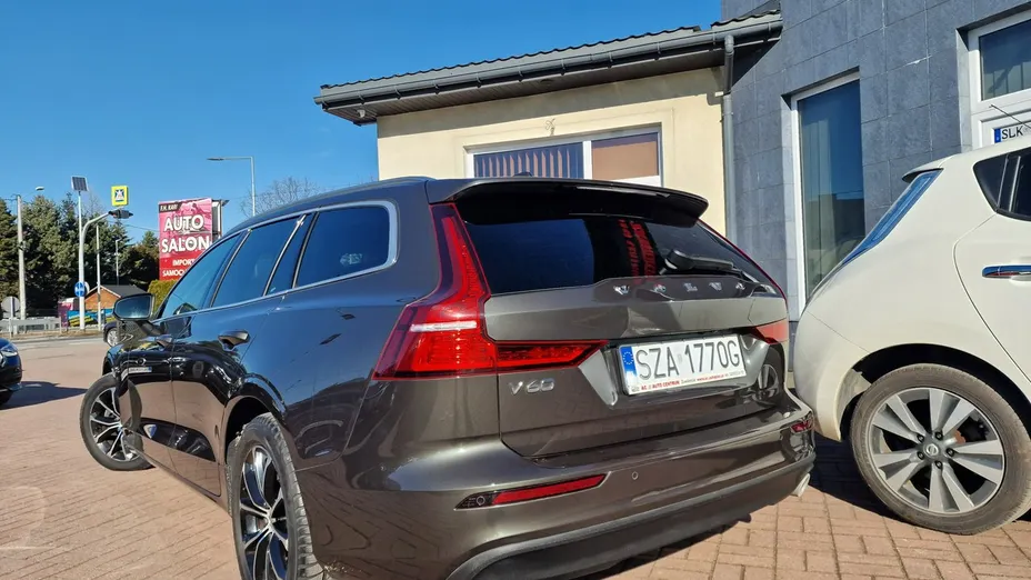 VOLVO V60 -