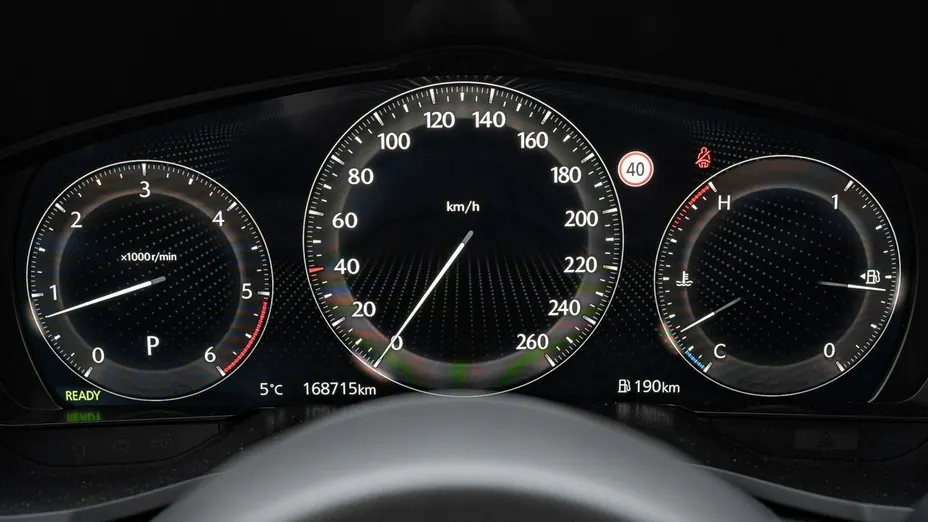 MAZDA CX-60 -