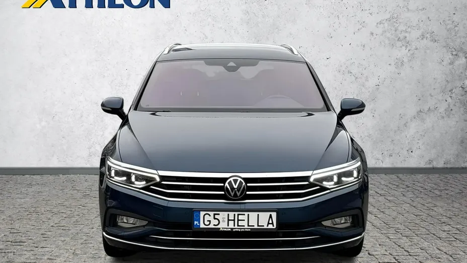 VOLKSWAGEN Passat -