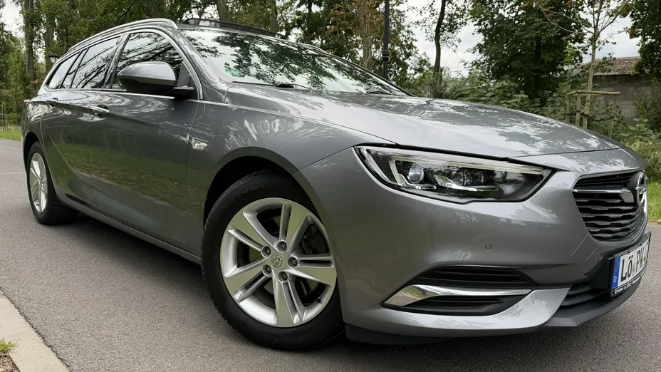 OPEL Insignia -