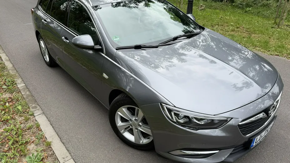 OPEL Insignia -