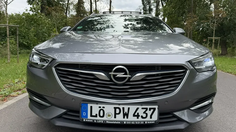 OPEL Insignia -